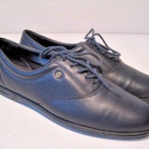 EASY SPIRIT Walking Shoes Sz 7 Womens Leather Flat
